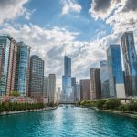 Découvrez l&rsquo;accessoire indispensable pour voyager à Chicago et éviter tout risque d&rsquo;électrocution !