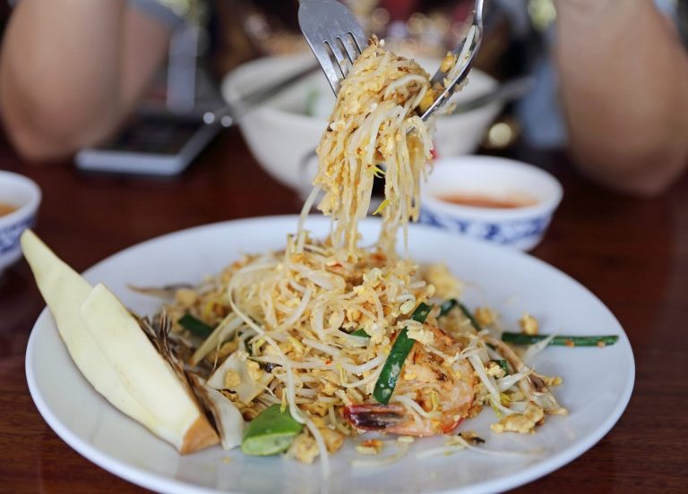 Découvrez la recette secrète du Pad Thaï :…