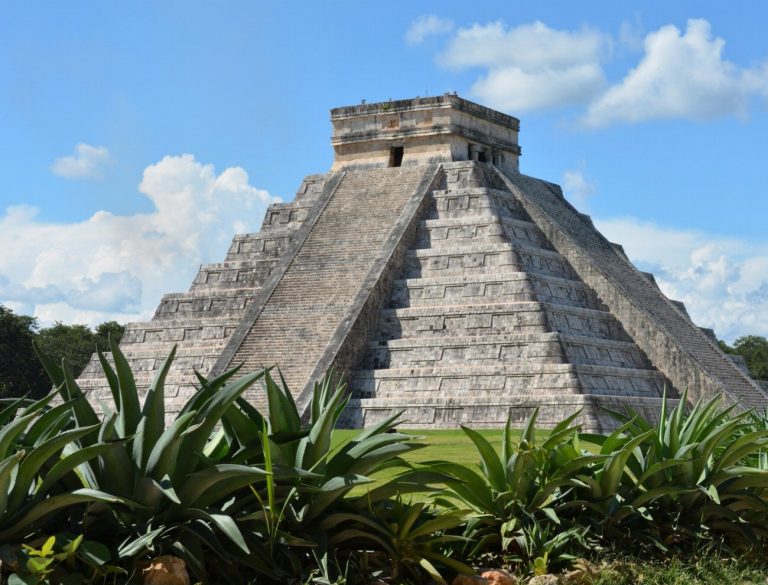 Découvrez le secret enfoui de Chichen Itza, la…