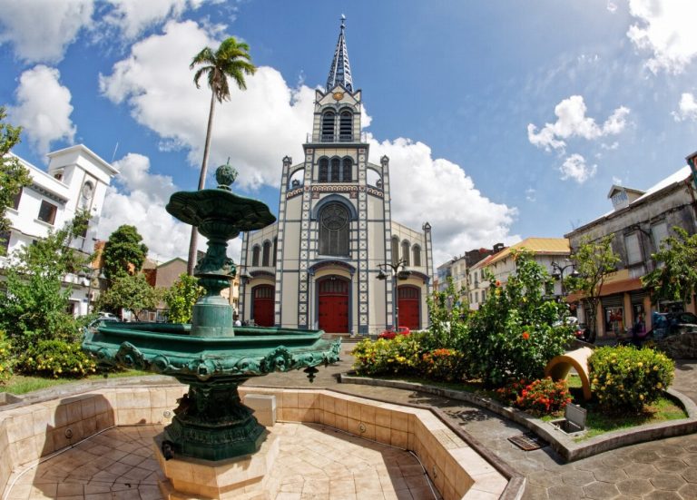 Embarquez pour un voyage magique à Saint-Louis :…