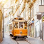 Embarquez pour une aventure inoubliable : Découvrez Porto en croisière sur le Douro et laissez-vous séduire par ses caves à vin !