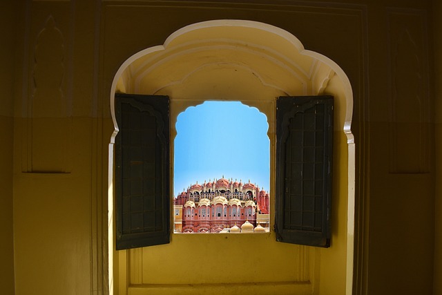 Plongez dans l'histoire et la signification de la célébration du Festival Gangaur
