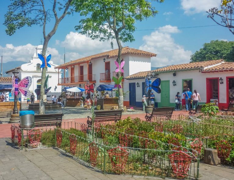 Medellín : Découvrez la métamorphose urbaine et plongez…