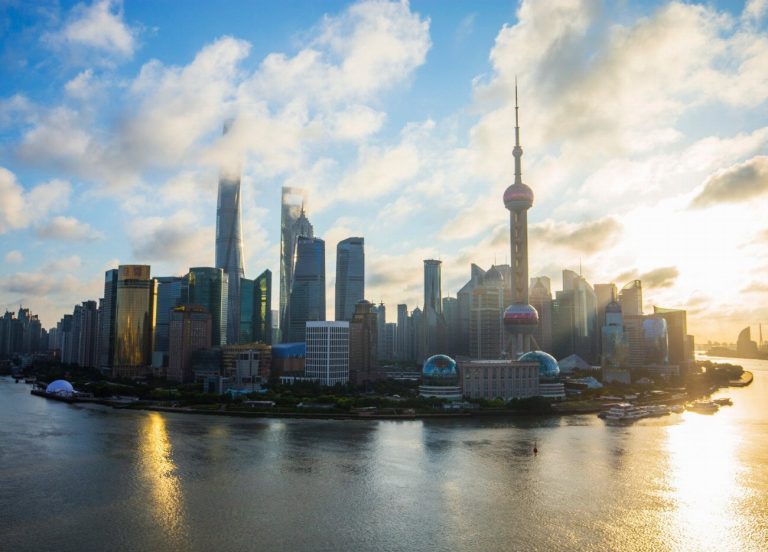 Shanghai s’embrase pour le Nouvel An Chinois :…