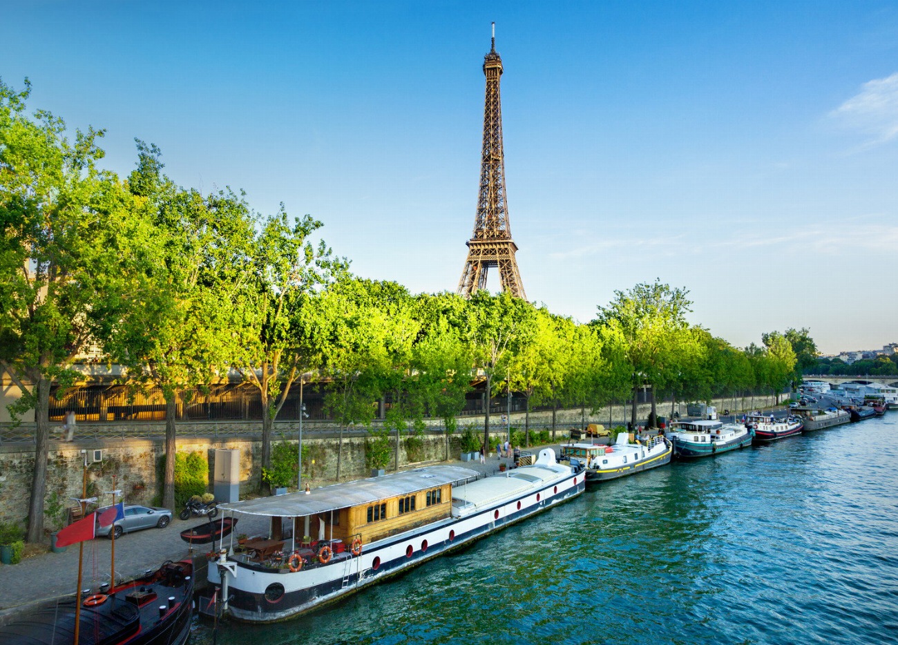 Voici comment monter gratuitement en haut de la Tour Eiffel…